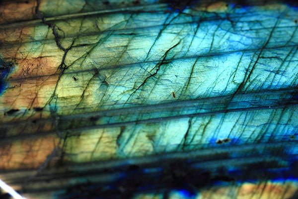 La Labradorite et la Lithothérapie - Nature Minérale