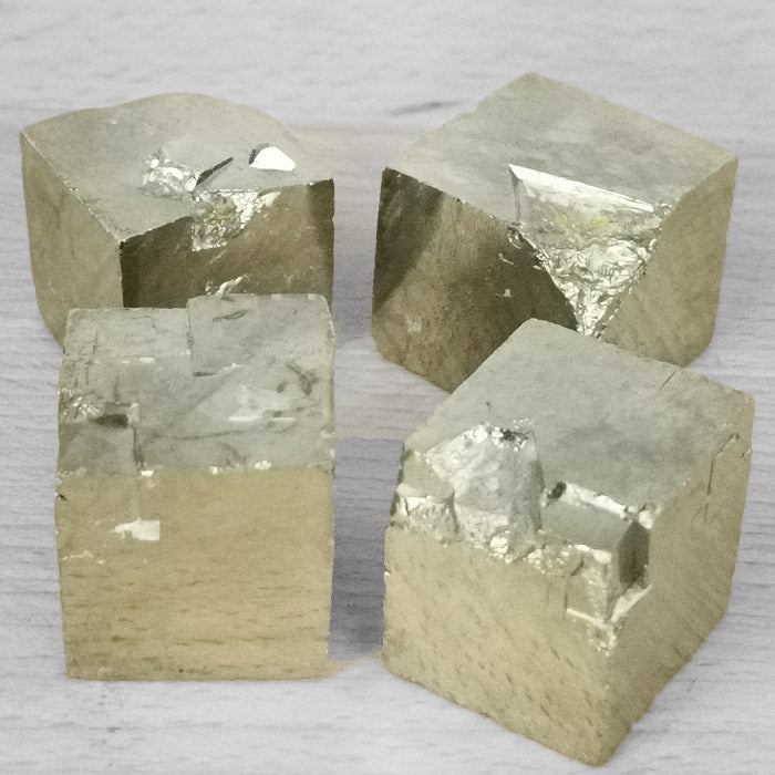 Pierre Brute Pyrite A cubique 25/30mm(Pérou)