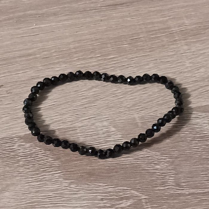 Bracelet facetté 4mm Spinelle noir A