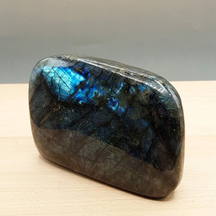 Bloc de Labradorite N°3 - 1740g (Madagascar) - Nature Minérale