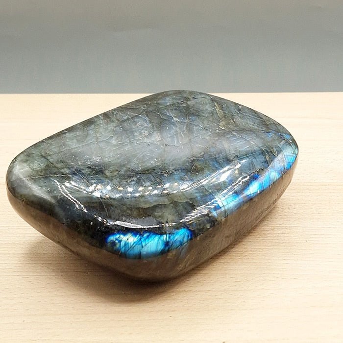 Bloc de Labradorite N°3 - 1740g (Madagascar) - Nature Minérale