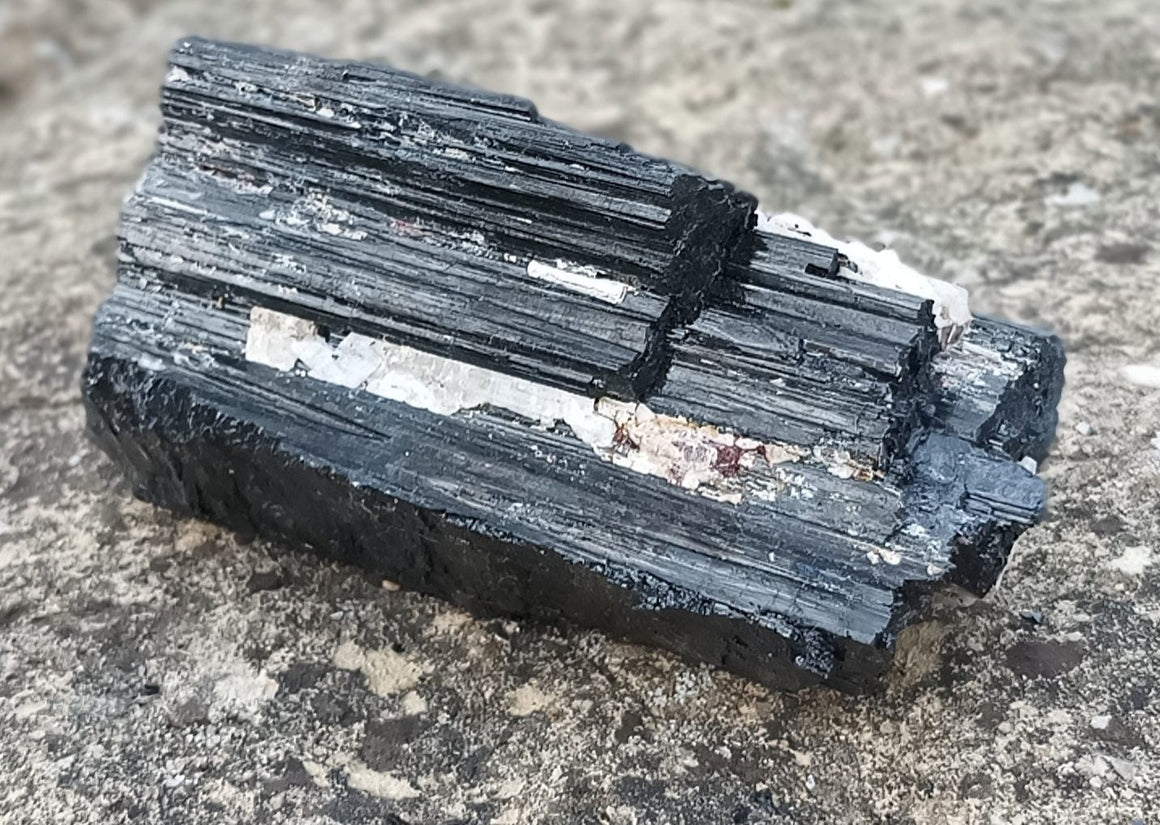 Bloc de Tourmaline 002 - 1234 g (Brésil) - Nature Minérale