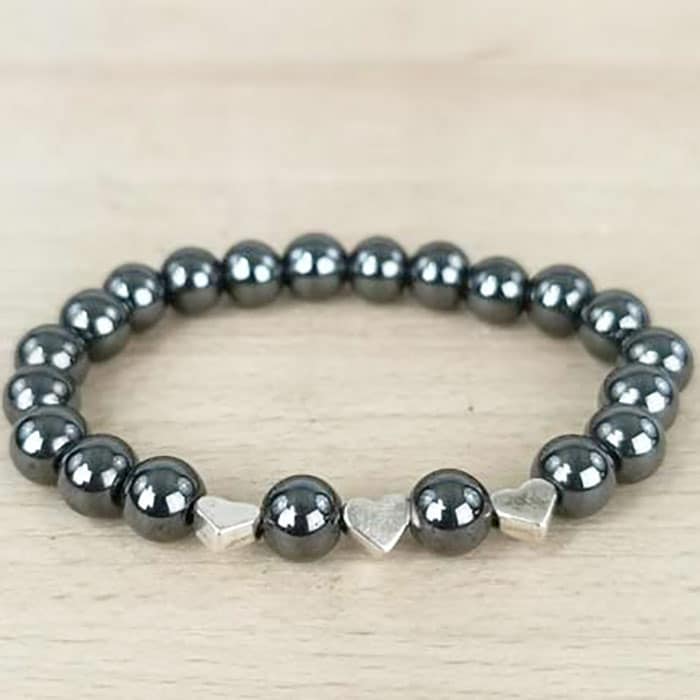 Bracelet boules 8mm Hématite 3cœurs