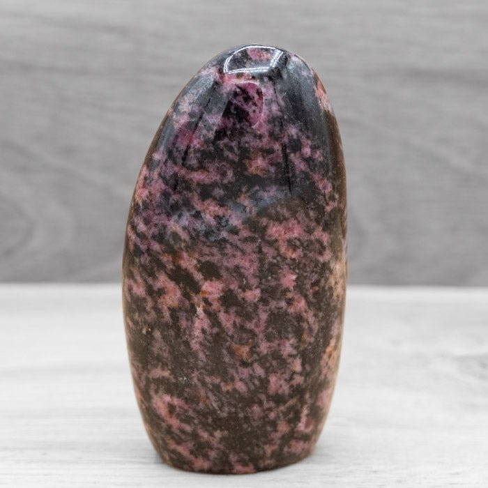 Forme libre : bloc Rhodonite de Madagascar A+n°2 - 470g - Nature Minérale