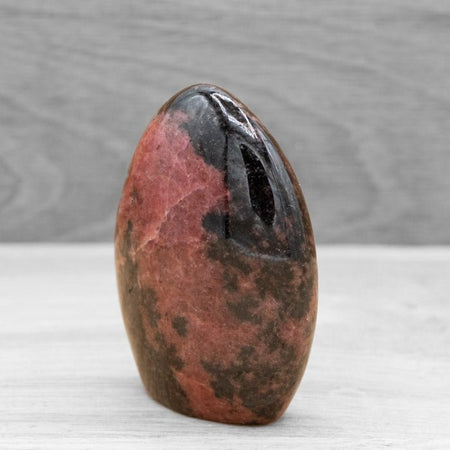 Forme libre : bloc Rhodonite de Madagascar A+n°5 - 261g - Nature Minérale