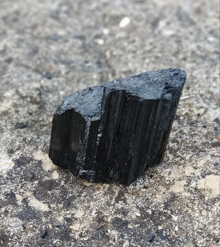 Tourmaline noire brute 5 (209g) (Brésil) - Nature Minérale