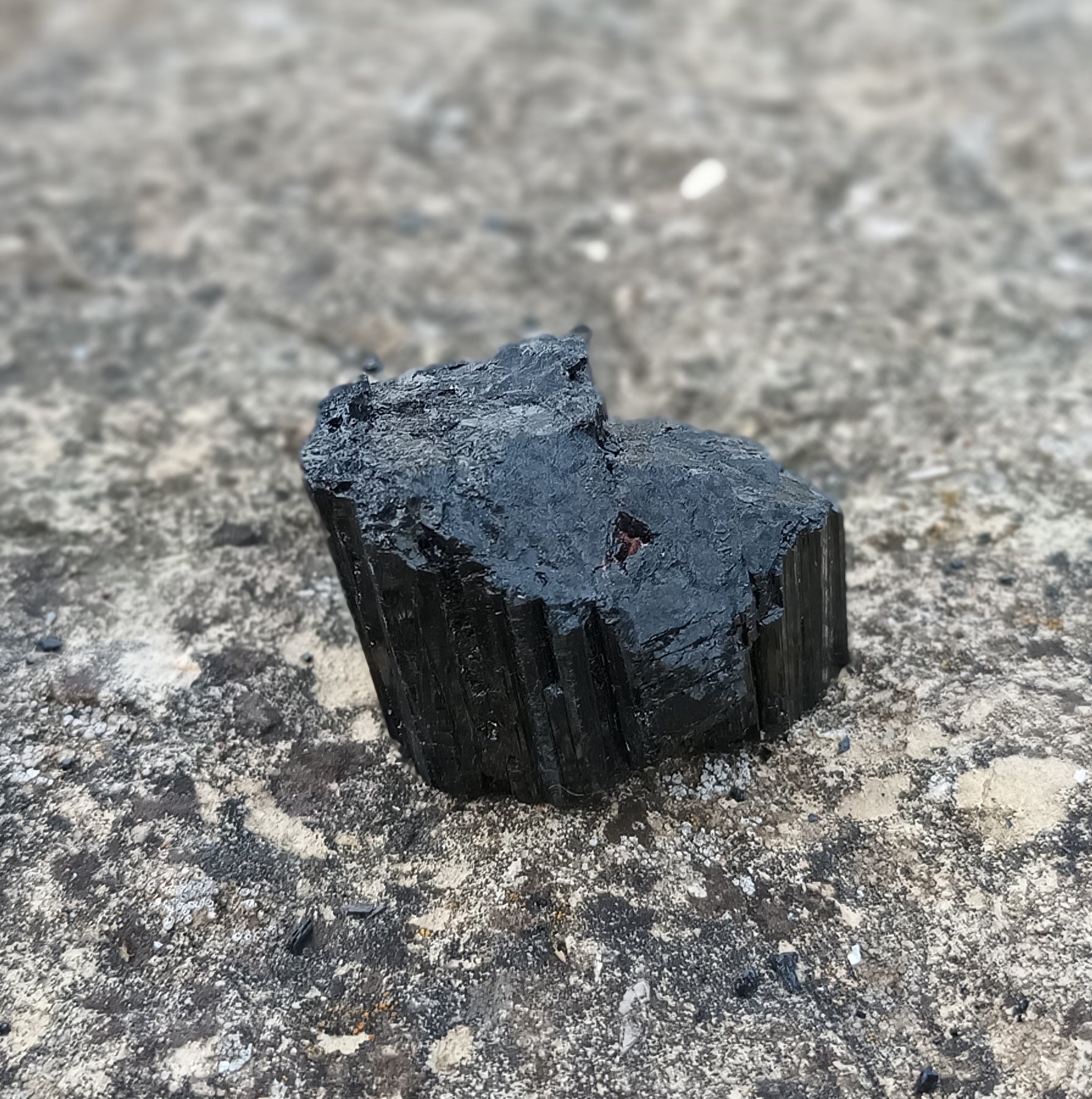 Tourmaline noire brute 5 (209g) (Brésil) - Nature Minérale