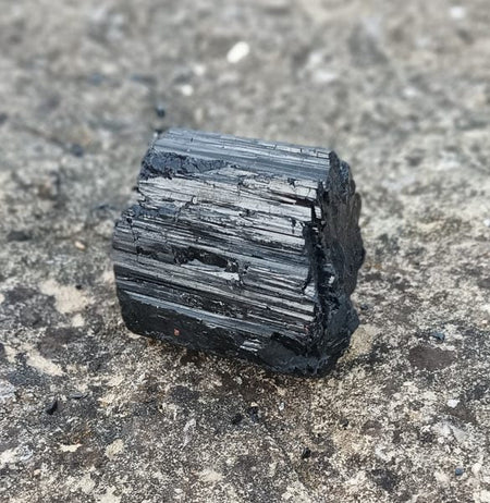 Tourmaline noire brute 7 (286g) (Brésil) - Nature Minérale